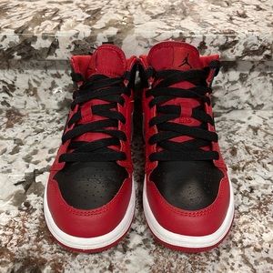 Jordan 1 Mid Reverse Bred PS